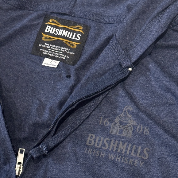 BRAND NEW Bushmills Whiskey brand t-shirt hoodie zip up - Picture 1 of 3